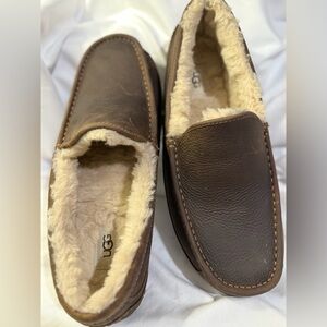 UGG Ascot Leather Distressed Loafer Slippers Men’s Size 12